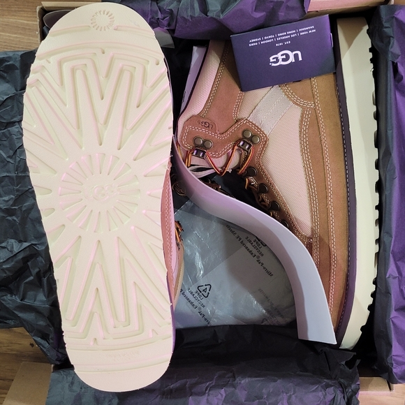 SIZE 11 Ugg Highland Hiker Boots New with TAG NIB [BROWN] GENUINE - Picture 3 of 13